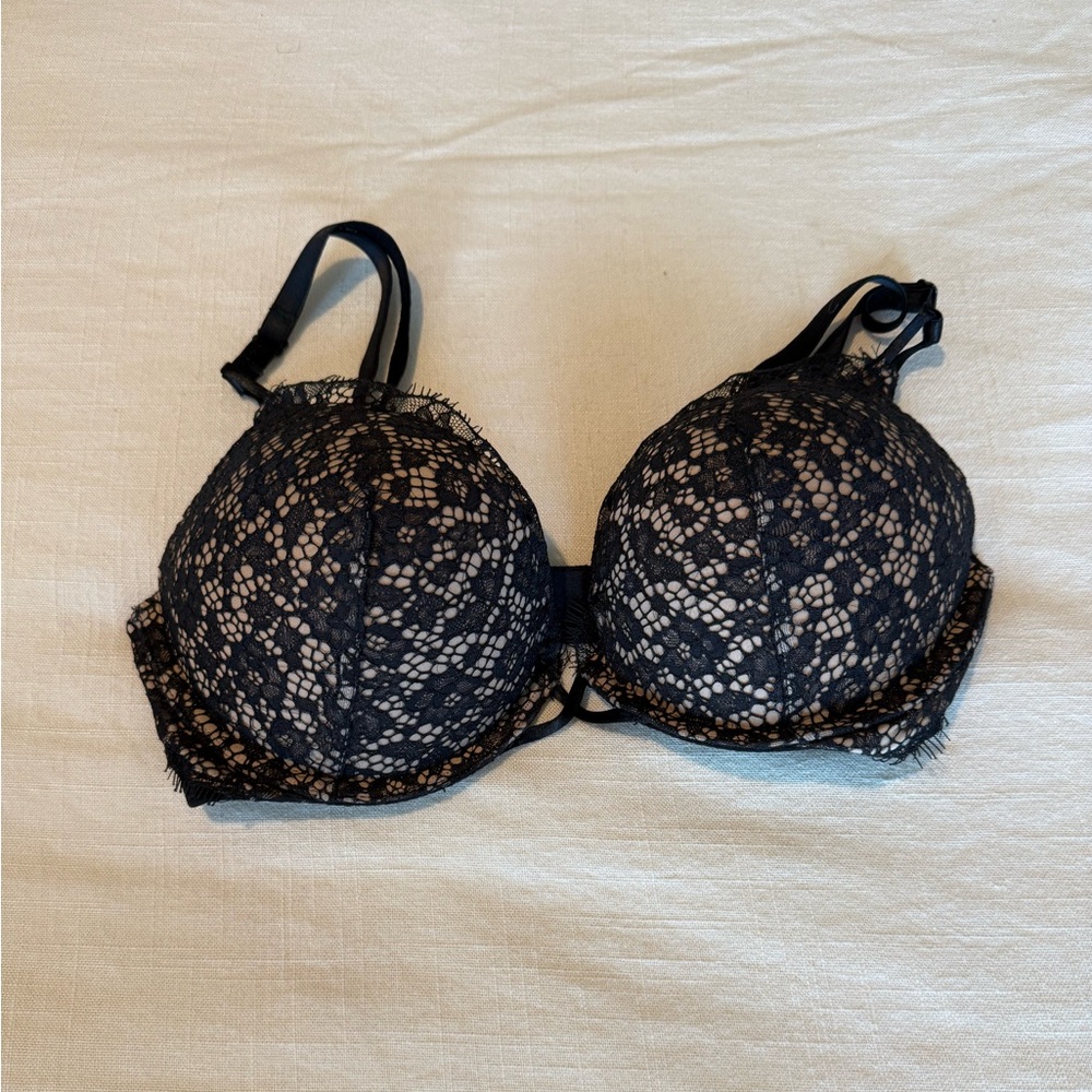 Victoria's Secret Black Lace Overlay very sexy bombshell Bra 32C whimsigoth